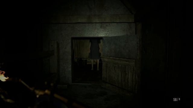 Комната современной школьницы Resident Evil 7 Biohazard "Самая страшная серия"