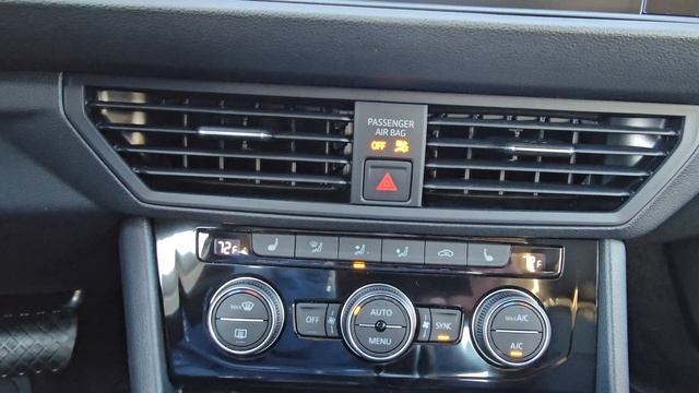 2023 VW Jetta 1.5T SE wSunroof Pkg