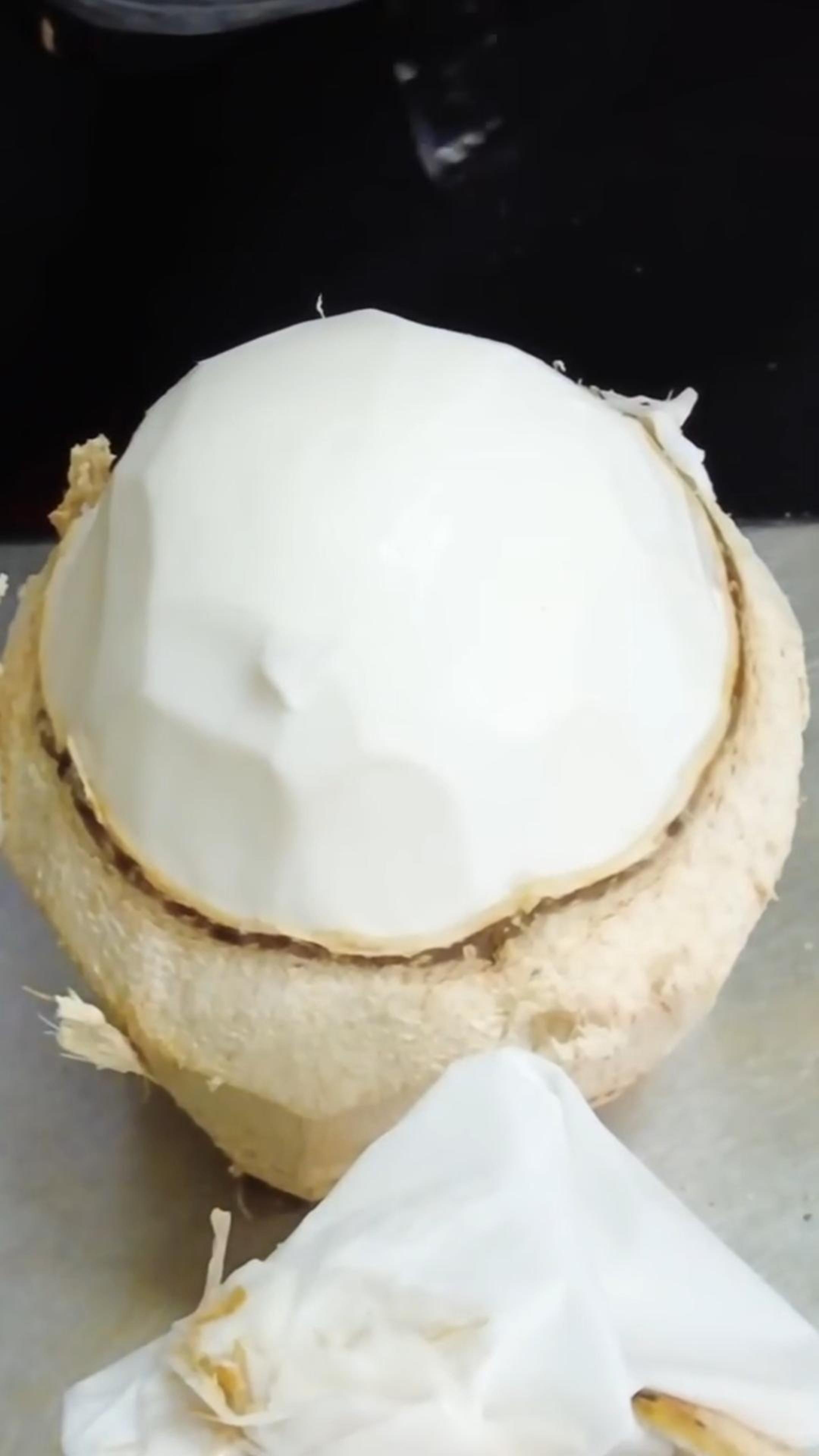 Круглая и нежная кокосовая мякоть| кокосовое производство #кокос #shorts