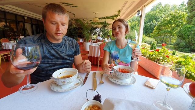 ОБЕД В РЕСТОРАНЕ - СВЕТЕ НЕ СОВСЕМ... МУКПАНГ В СОЧИ ЮЖНОЕ ВЗМОРЬЕ #2