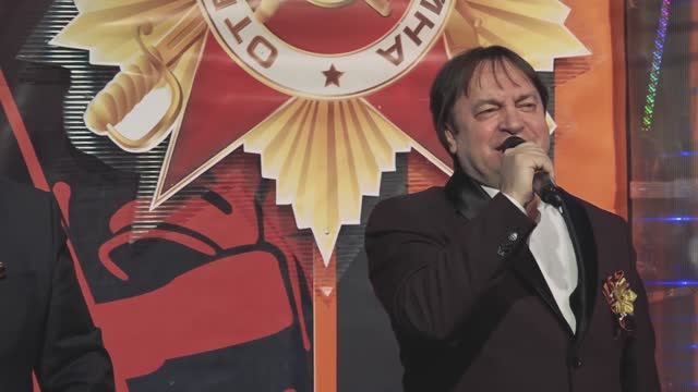 Праздничный концерт вокальной группы "Вариант"