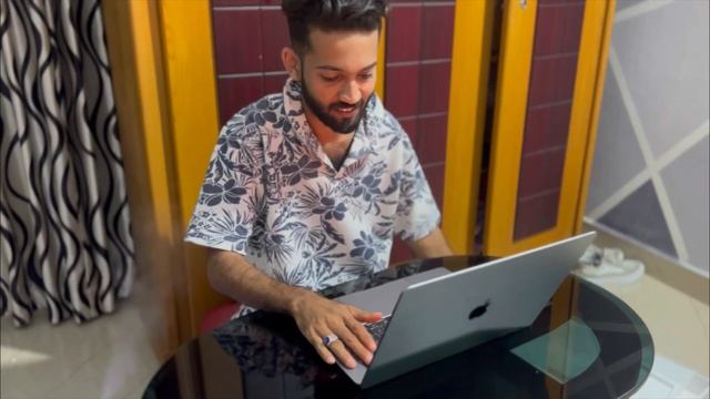 MacBook Air 512 Gb 15 inch Japan vs India