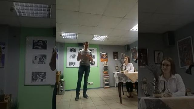 Роберт Рождественский "Разговор о снеге", читает - Сергей Прудников.