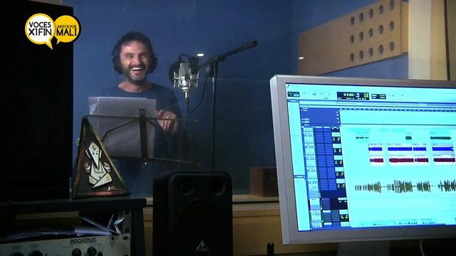 David Villa, Ana Torroja - Voces X 1 Fin: Juntos por Mali (Making Of)