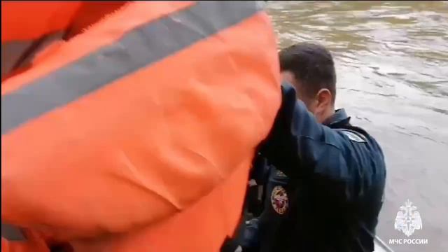В Башкирии спасатели эвакуировали детей из лагеря на реке Большой Ик