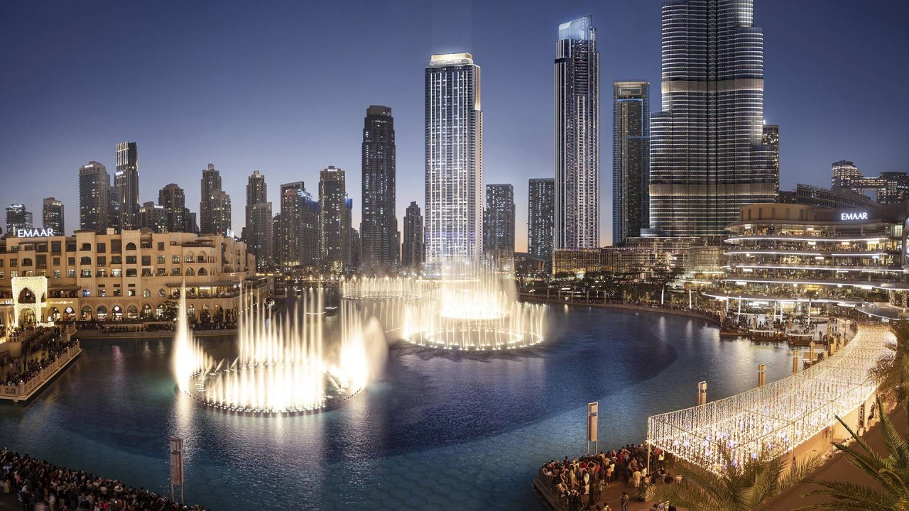 Dubai Fountain show by Enrique Iglesias. June 2024