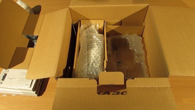 Распаковка оригинальной видеокамеры Canon XA30 | Unpacking genuine Canon XA30