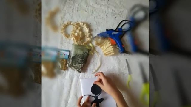 Рисуют дети: открытка на 8 марта  или панно