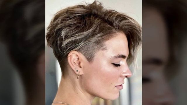 Outstanding Short Pixie HairCut For Ladies With Amazing Blondes Hair Coloring Styling For Fall 2024