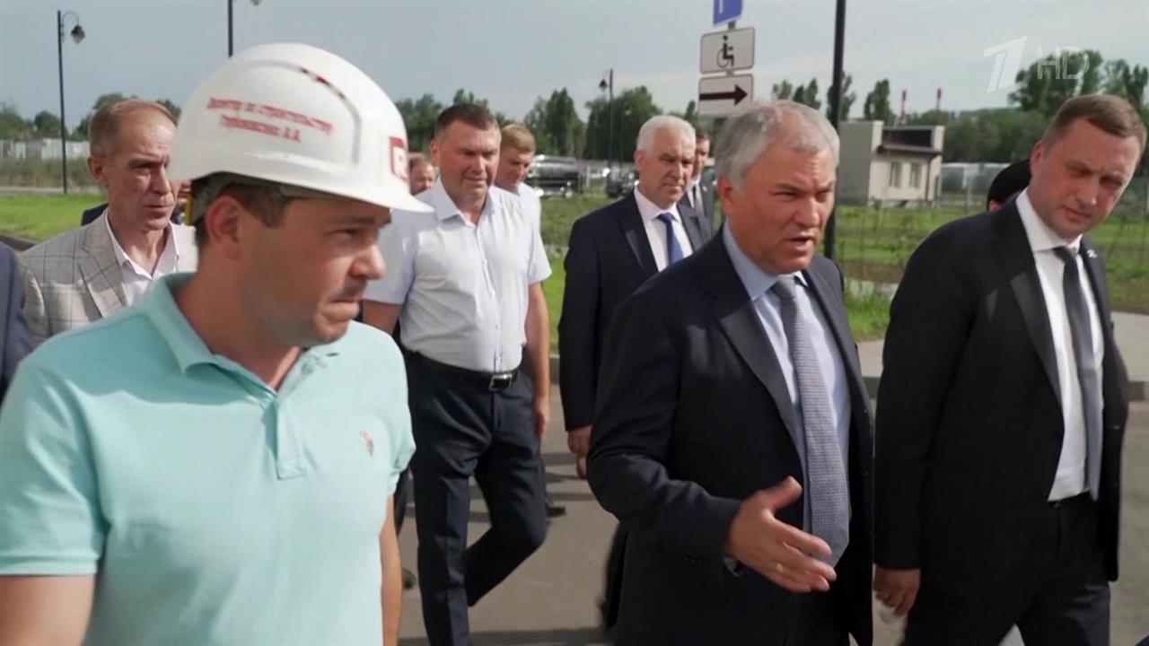 Вячеслав Володин в Саратове ознакомился с завершающим этапом строительства нового онкоцентра