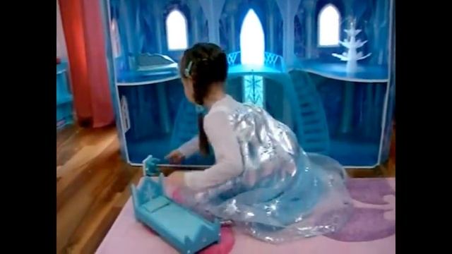 Ледяной замок Эльзы "Холодное сердце" (Magical Lights Palace)  Дисней принцесса Эльза