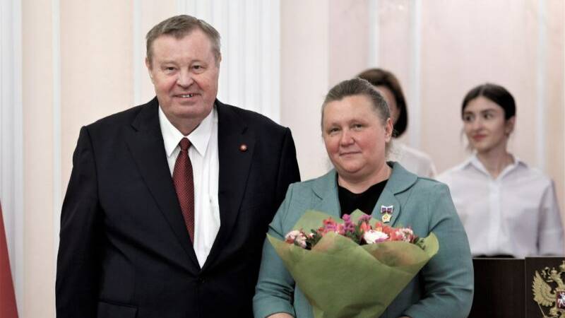 Жительнице Краснодарского края вручили награду за звание матери-героини