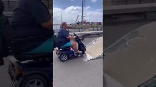 Пора в спортзал, дружище.