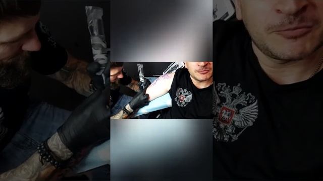 Татуировка . 8 часов работы за один сеанс.