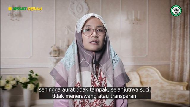 HUKUM MEMAKAI MUKENA WARNA WARNI UNTUK SOLAT
