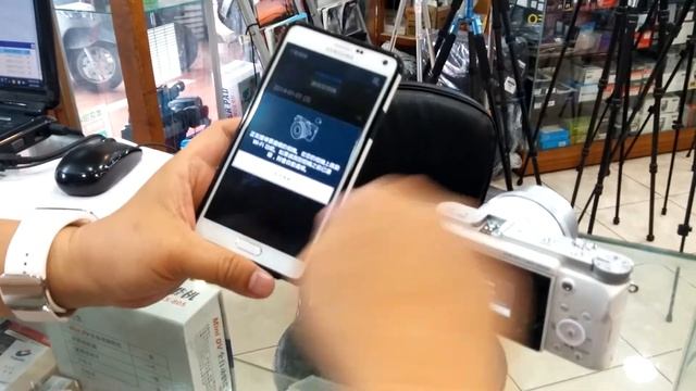 三星 NX3000 Remote Viewfinder 與手機NFC無線連控操作介紹,可調整拍照模式與光圈快門設定