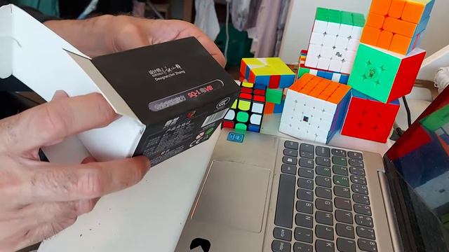 Small cubezz unboxing (Volt V2, YJ Tactile cube)