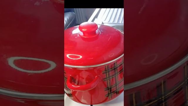 Густой суп или жидкая картошка с грибами.