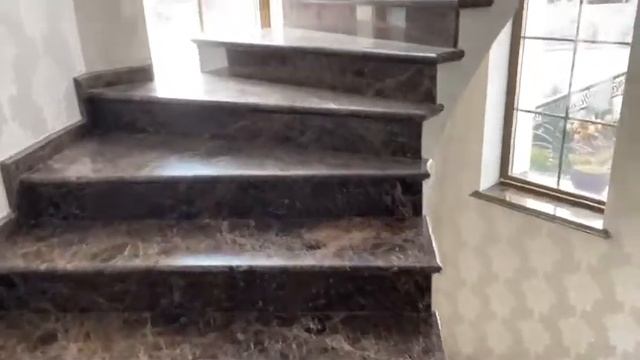 Ступени, полы и подоконники из мрамора Имперадор Дарк