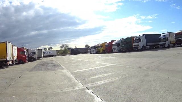 ТД#19 НЕСКОЛЬКО МИНУТ СТРЕССА ДЛЯ ДАЛЬНОБОЙЩИКА. Прогулка и закупы в Турции г. Эдирне (Edirne).