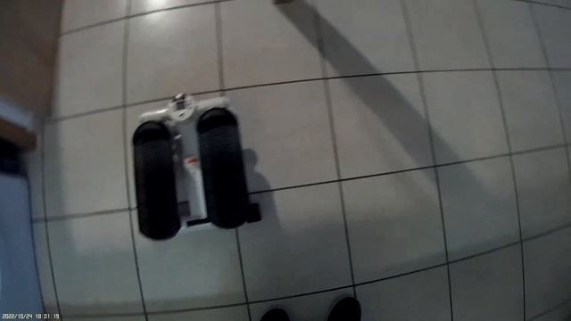 Bureau debout low-tech avec stepper.