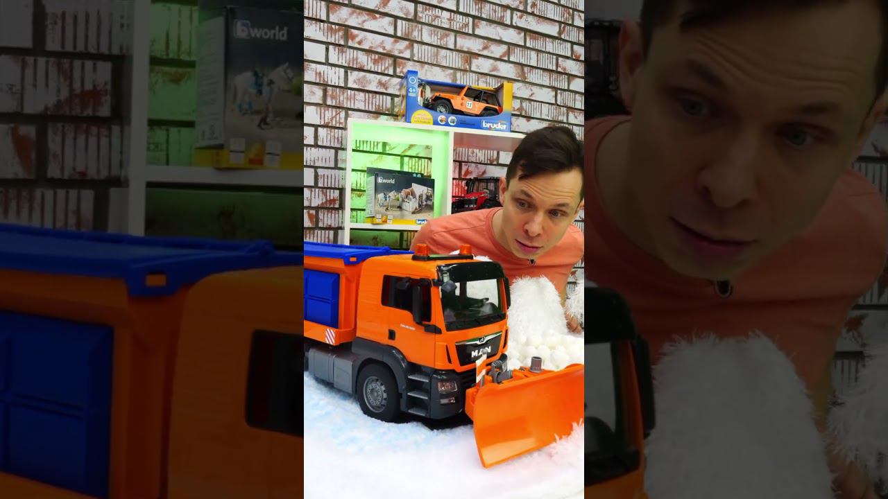 Рабочие #МАШИНЫ. Снегоуборочный грузовик #Брудер.❄️ Машинки для мальчиков #шортс #shorts #машинки