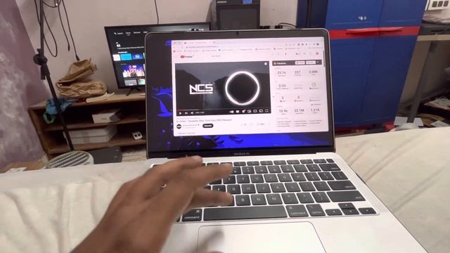 MacBook speakers crackling / buzzing sound fix | Solution worked for me | MacBook Air M1 | 2023