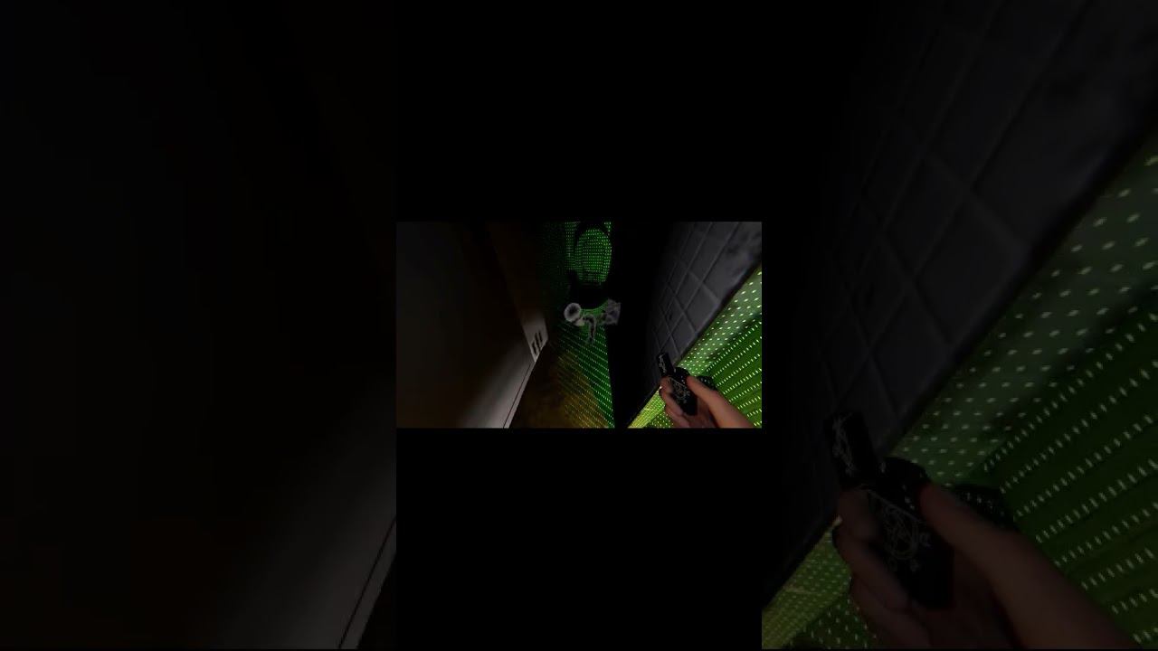 #phasmophobia #gaming #Фазмофобия #ужастик #страх #мистика  #Shorts Призрак принес игрушку