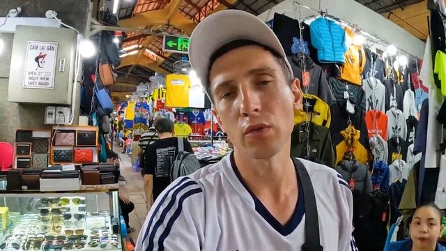 Чего здесь только нет... Вьетнам ?? Старинный рынок