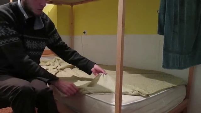 лайфхак как легко заправить простынь что бы ночью не было комков как мы раньше жили без этого
