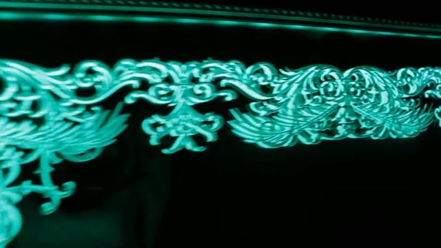 Зеркало с внутренней подсветкой с функцией цветотерапии