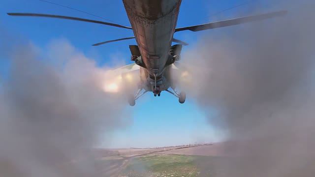 Экипаж вертолета Ми-35М ВКС успешно поразил подразделения ВСУ в зоне ответственности