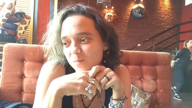 Шок!!! Вегетарианец пробует мясо впервые за 10 лет!