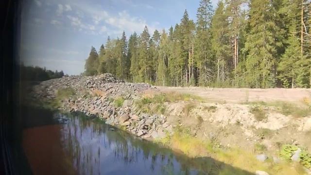 На РА3 через скалы южнее станции Ляскеля. Карелия.