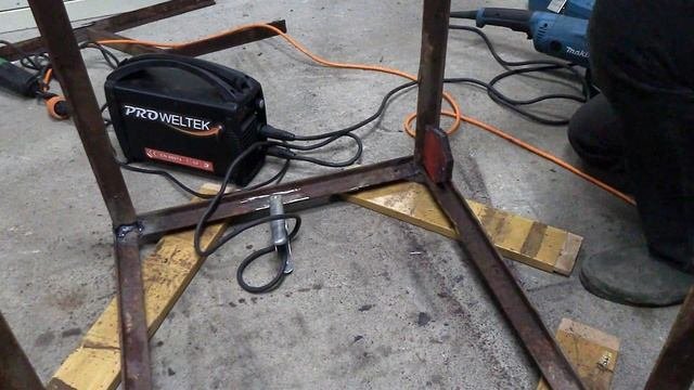 Je Fabrique Moi Même Mon Piétement De Scie Sur Table (Bosch Professionnel GTS 10XC)