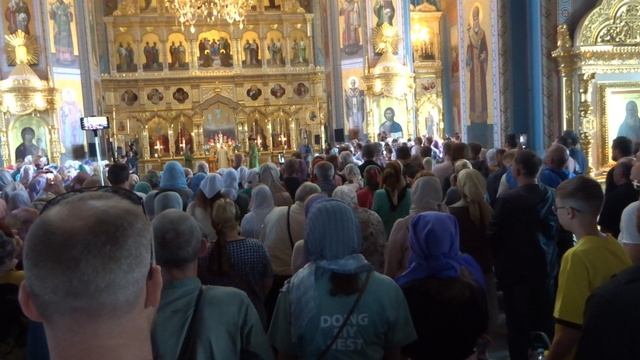 Фрагмент патриаршей службы в Спасо-Преображенском соборе Валаамского мужского монастыря