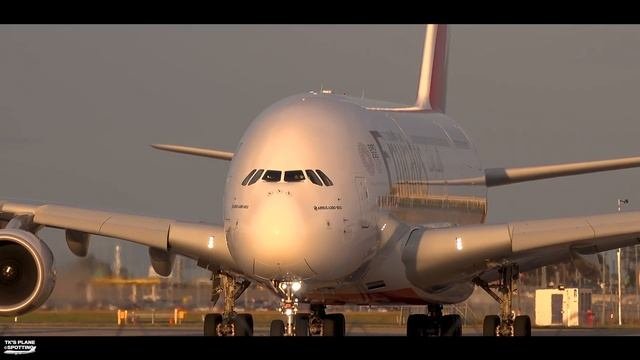 STUNNING EMIRATES A380 Take Off!