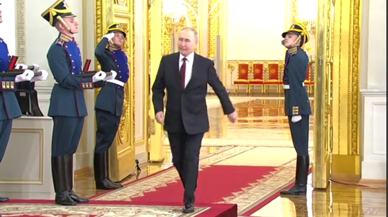 Полное видео. Владимир Путин вручает медали Героев Труда Российской Федерации