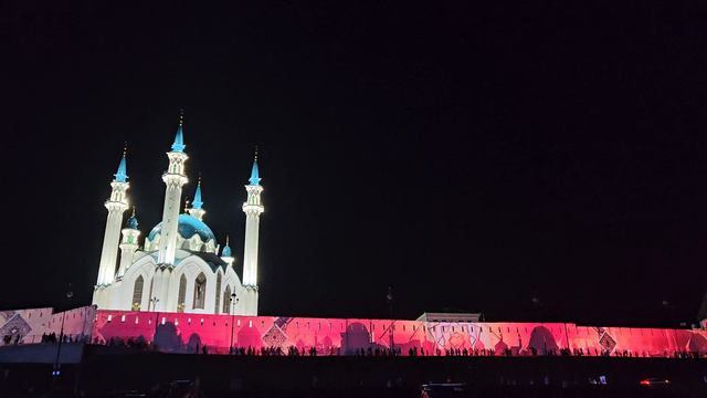 Световое шоу на стенах Казанского Кремля.mp4