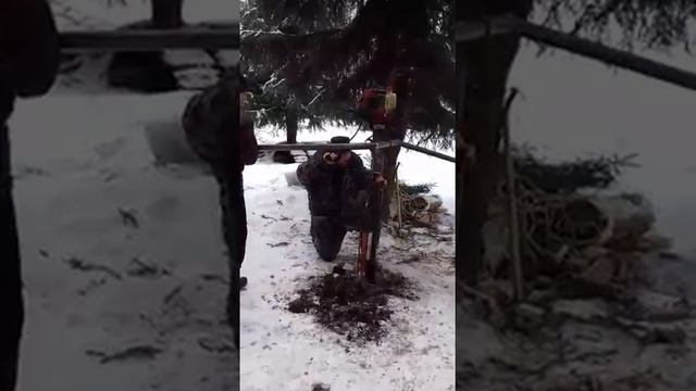 Установка винтового фундамента