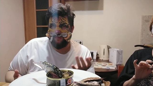 Шпротная диета 7 слешей Обычный ужин с мамой отличника