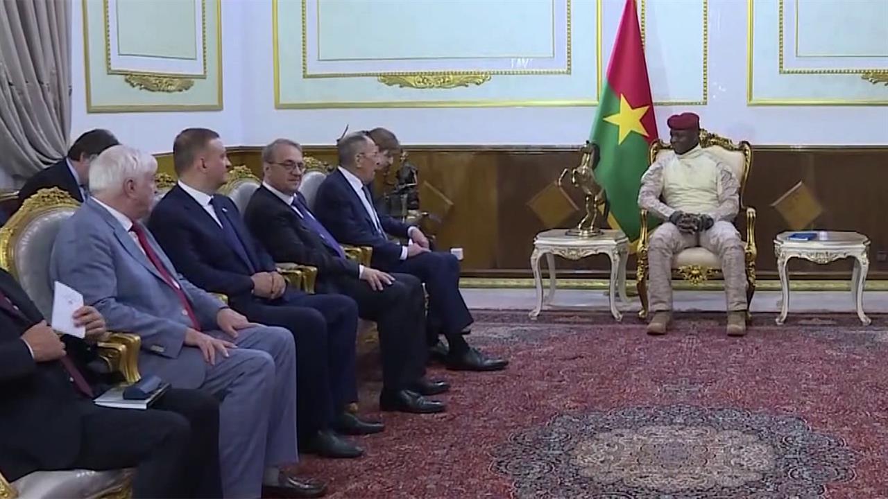 Сергей Лавров встретился с президентом переходного периода Буркина-Фасо Ибрагимом Траоре