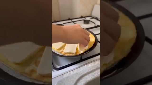 Яйцо на завтрак...🥚🌮😋