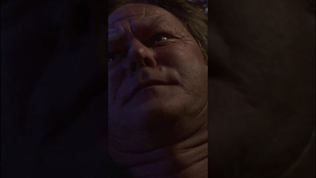 Атака инопланетян. Земляне защищаются с Дольфом Лунгреном #shorts