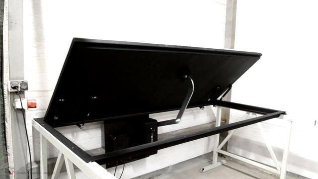 Люк с электроприводом 1980х910 мм. Люк в подвал