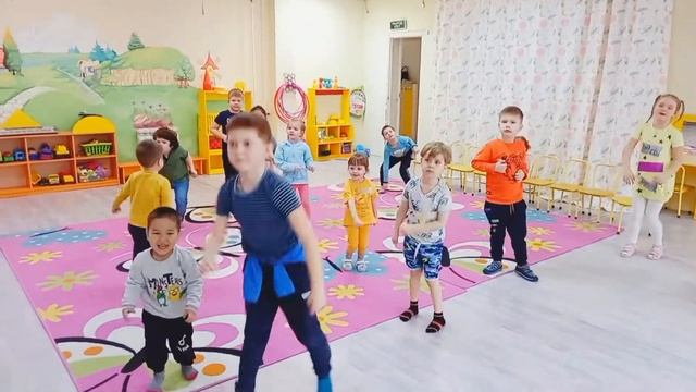 Молодёжная (старшая группа). Утренняя гимнастика
