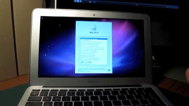 New MacBook Air 2010 11.6" startup first time ever