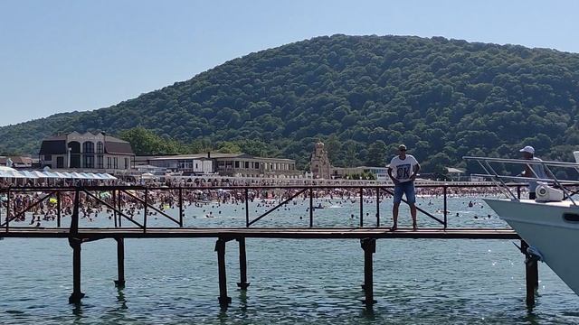 Отпуск в Архипо-Осиповке. Черное море. Море народа. Красота. Релакс.