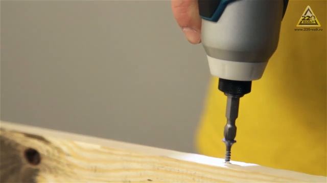 Обзор Гайковерт аккумуляторный MAKITA TD090DWE ударный