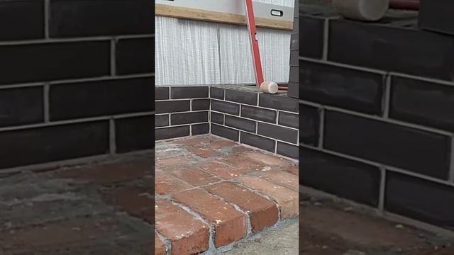 начало третьего дня кладки мангала
